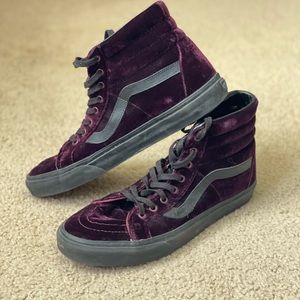 Velvet Sk8-hi Vans